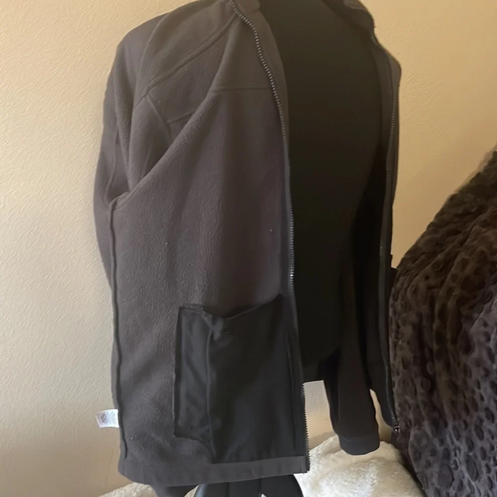 Glacier’s Edge Full Zipper Fleece Size Small